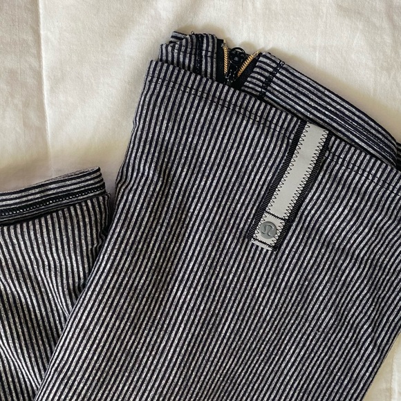 Lululemon Vinyasa Scarf - Picture 4 of 4